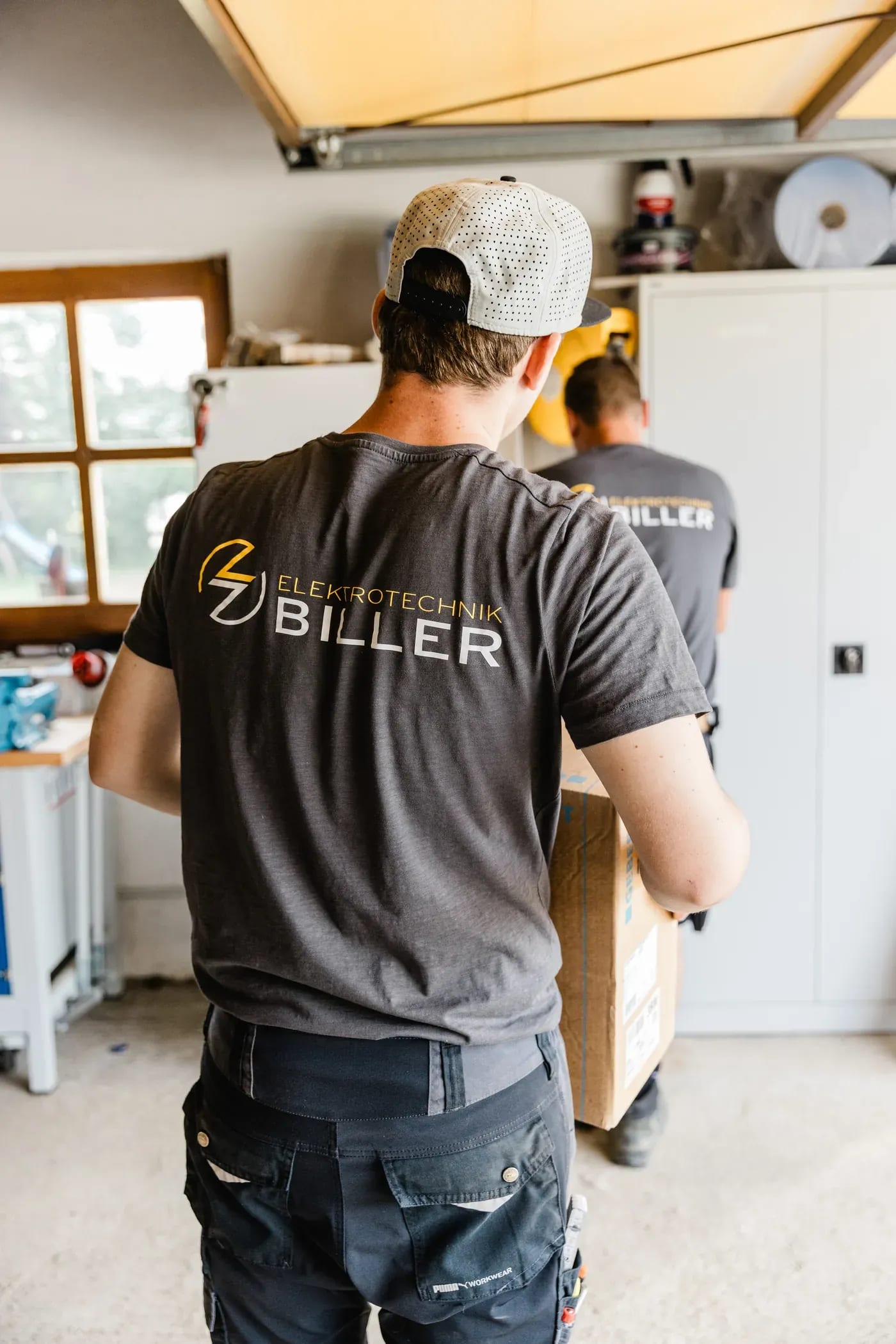 Mitarbeiter von Elektrotechnik Biller in der Werkstatt